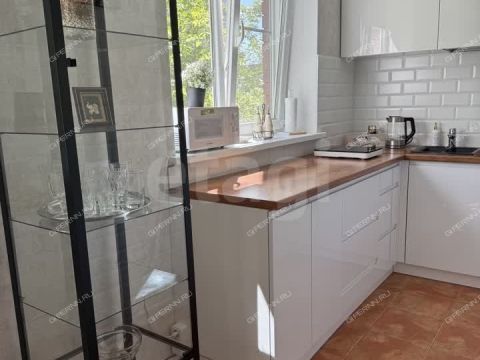 3-komnatnaya-nab-volzhskaya-d-10 фото