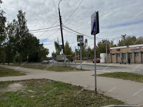 3-komnatnaya-ul-strokina-d-11 фото
