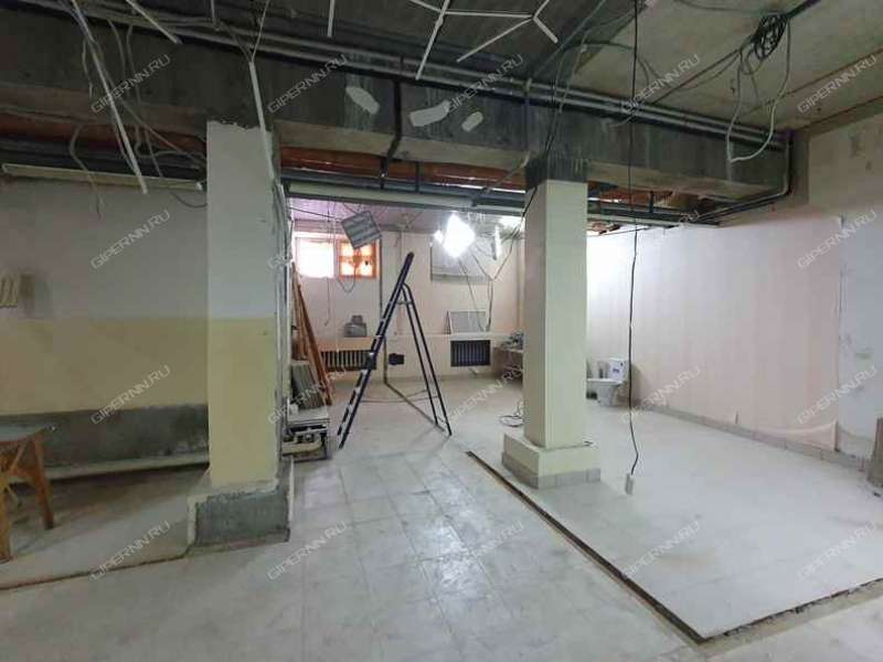 помещение под торговую площадь на улице Бурденко