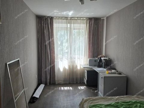 2-komnatnaya-b-r-zarechnyy-d-3 фото