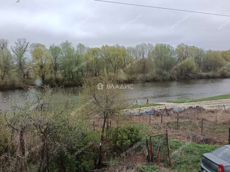 дом на улице Сутырина посёлок Ленинская Слобода