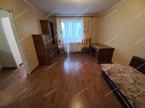 1-komnatnaya-ul-vyatskaya-d-1 фото