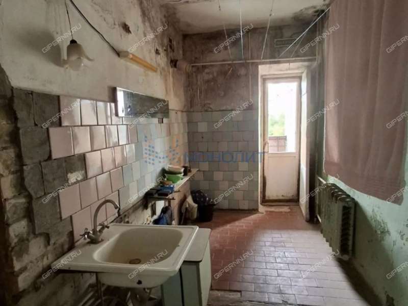 комната в доме 84А на проспекте Циолковского город Дзержинск