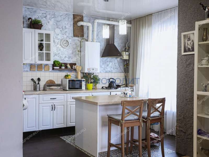 трёхкомнатная квартира в Парниковом переулке дом 8