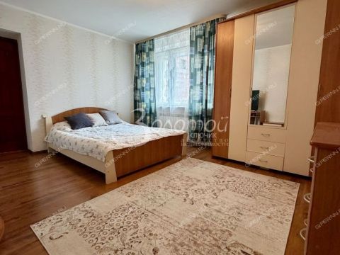 4-komnatnaya-ul-kerchenskaya-d-14a фото