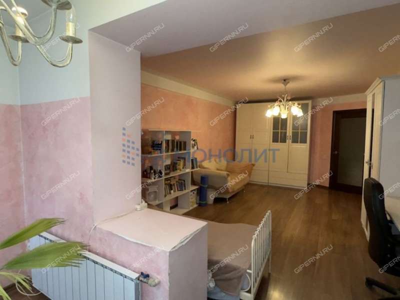 четырёхкомнатная квартира на улице Родионова дом 197