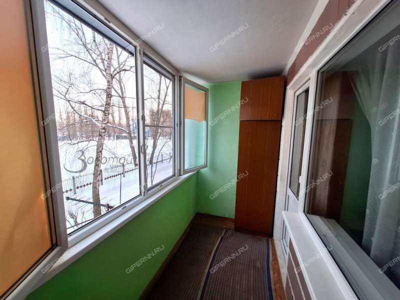 трёхкомнатная квартира на улице Красных Зорь дом 11