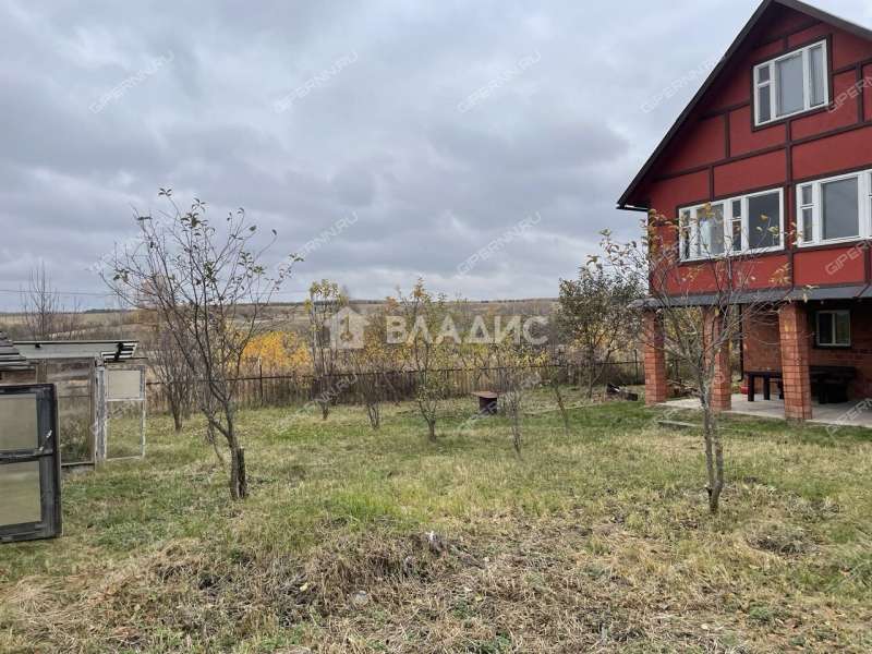 дом на  село Выездное