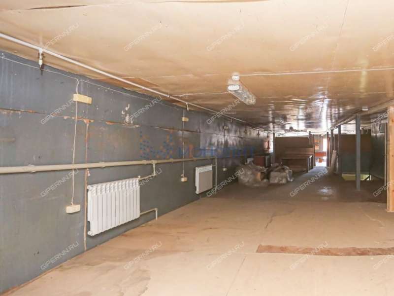 здание под склад, недвижимость под автобизнес на улице Вали Котика