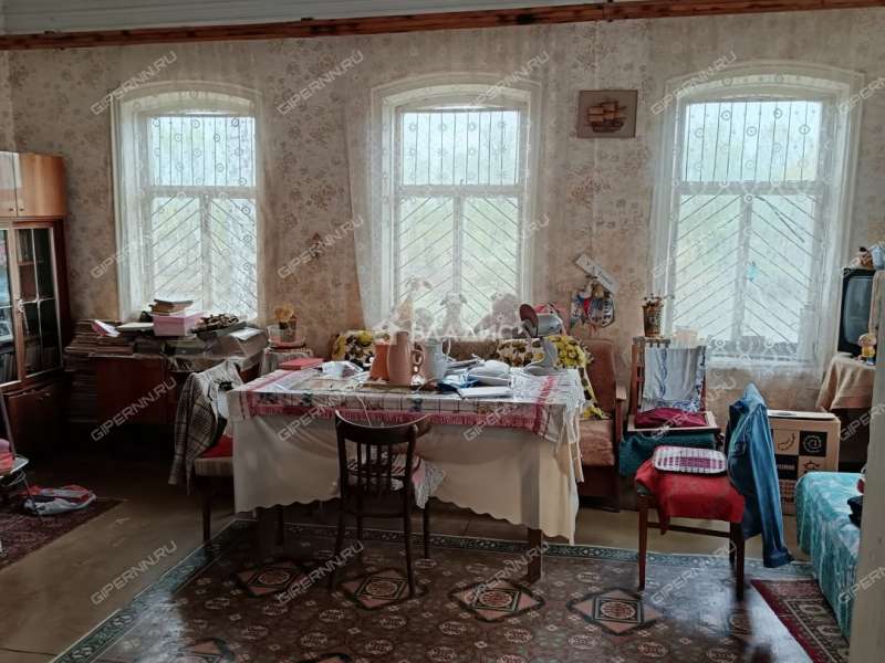 дом на улице Сутырина посёлок Ленинская Слобода