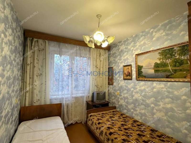 трёхкомнатная квартира в 6-м микрорайоне дом 11