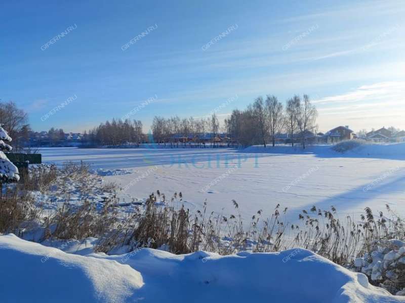 дом на  посёлок Ждановский