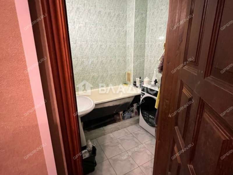 трёхкомнатная квартира на улице 50-летия Победы дом 6/2