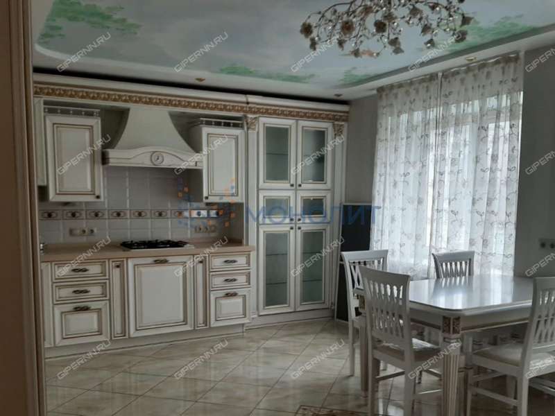 трёхкомнатная квартира на проспекте Гагарина дом 107