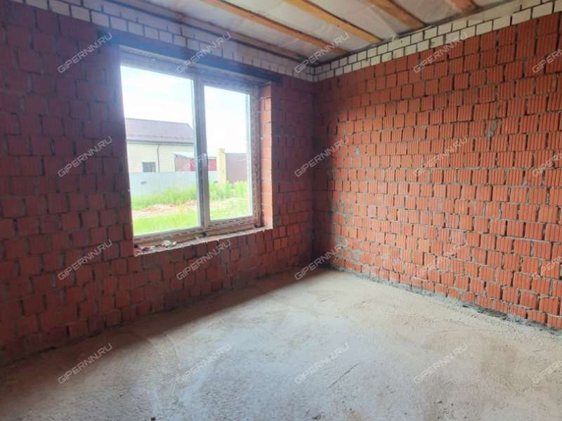 дом на Центральной улице деревня Подвалиха