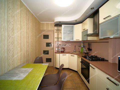 3-komnatnaya-ul-germana-lopatina-d-2 фото