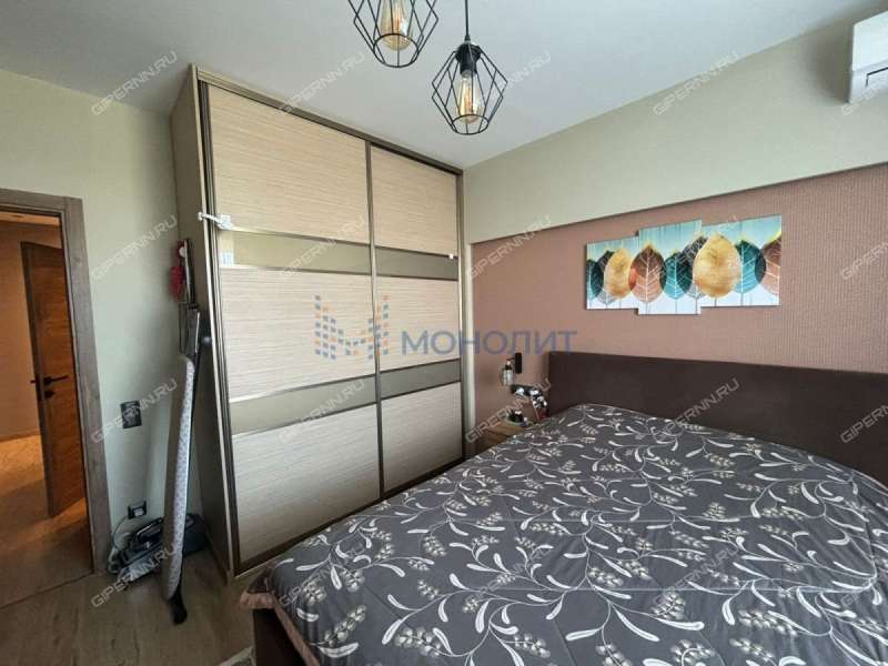 трёхкомнатная квартира на бульваре 60-летия Октября дом 25 к3