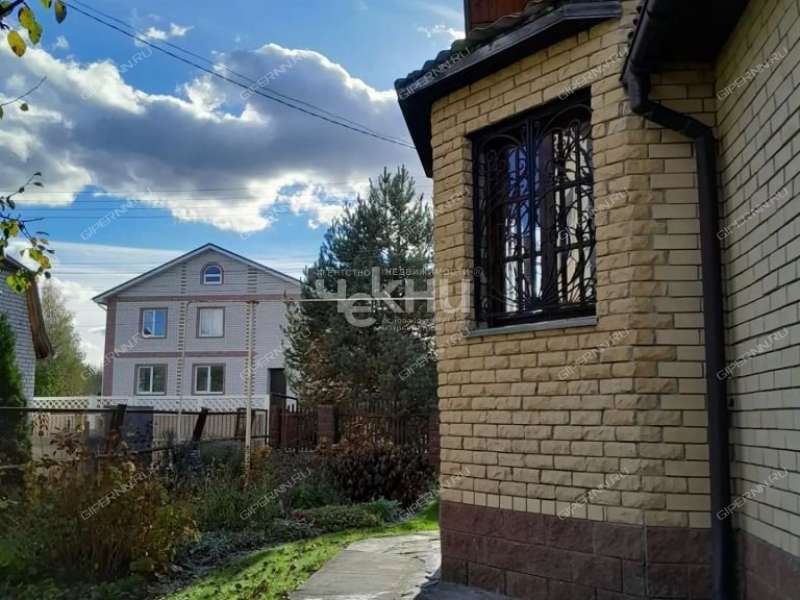 дом в микрорайоне 3 й город Бор
