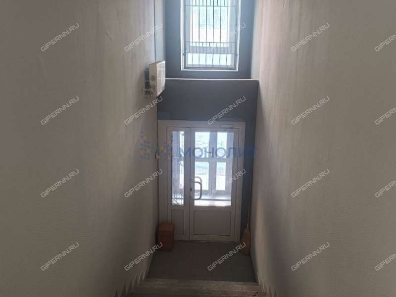 помещение под офис, торговую площадь на улице Невзоровых