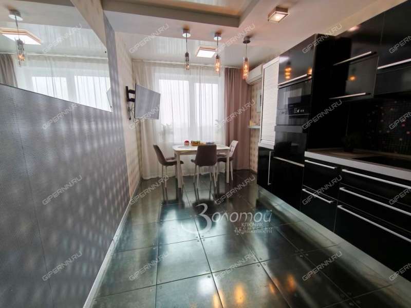 трёхкомнатная квартира на улице Янки Купалы дом 42