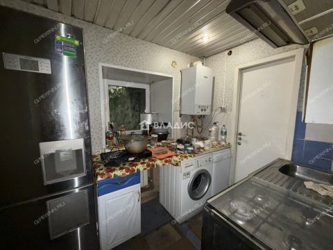 4-komnatnaya-ul-litvinova-d-40 фото