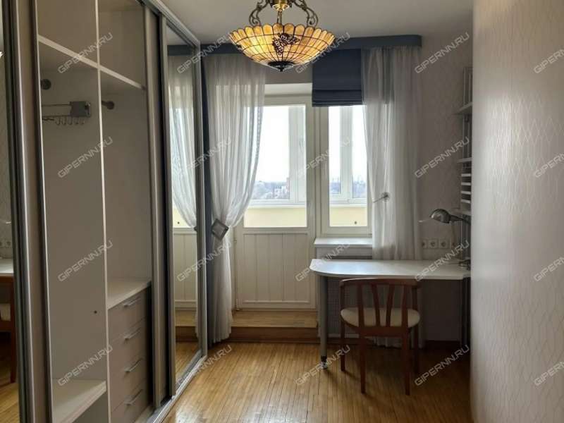 пятикомнатная квартира на Ошарской улице дом 88 к1