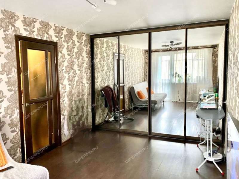 двухкомнатная квартира на улице Красных Зорь дом 15