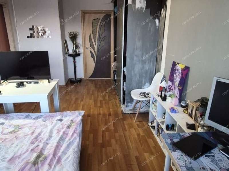 трёхкомнатная квартира на улице Юлиуса Фучика дом 21