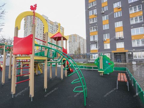 3-komnatnaya-ul-belozerskaya-d-7 фото