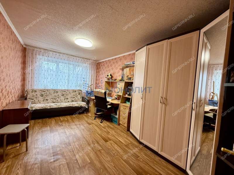 трёхкомнатная квартира на проспекте Кораблестроителей дом 33