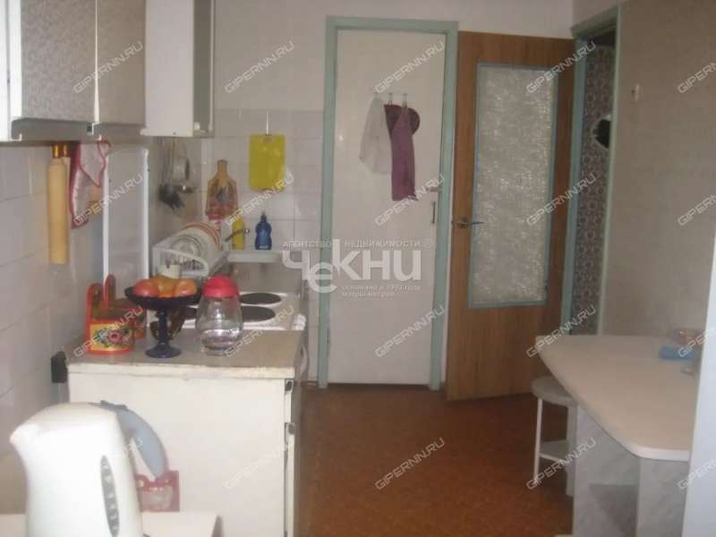 четырёхкомнатная квартира на улице Коминтерна дом 178