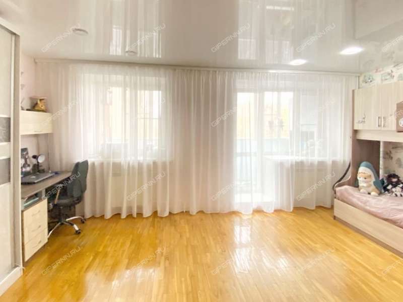 трёхкомнатная квартира на улице Сергея Есенина дом 14