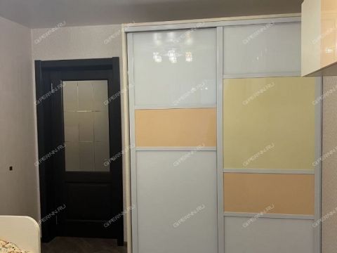 3-komnatnaya-ul-arkadiya-gaydara-d-26 фото