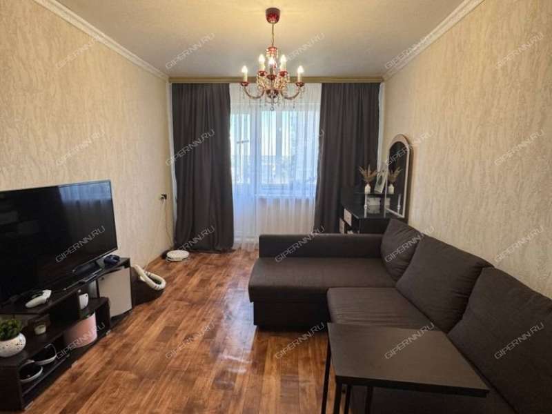 трёхкомнатная квартира на улице Челюскинцев дом 22