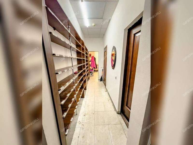 помещение под коммерческую недвижимость на Совнаркомовской улице