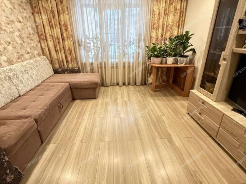 трёхкомнатная квартира на Школьной улице дом 28 посёлок Ждановский