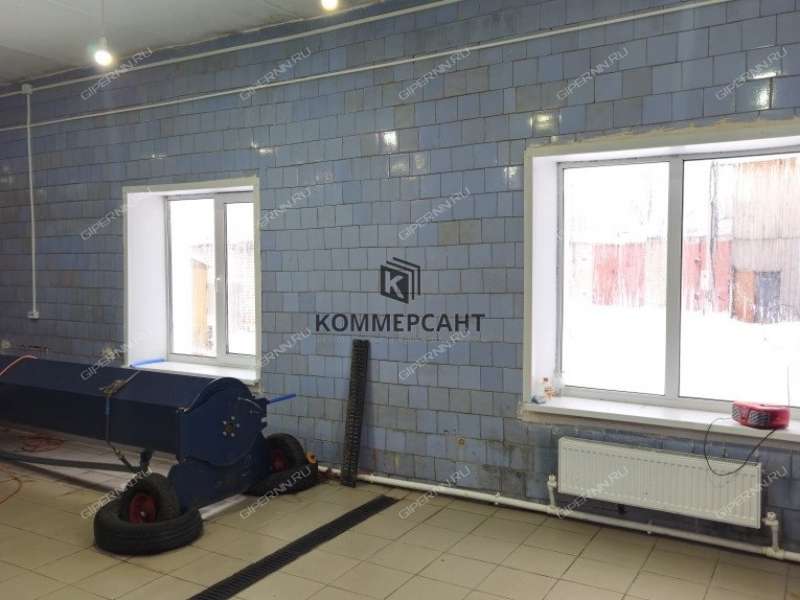 здание под офис, торговую площадь на площади Бориса Корнилова город Семёнов