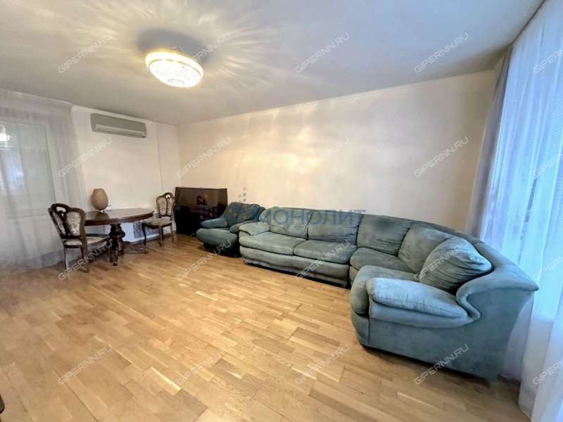 четырёхкомнатная квартира на улице Воровского дом 13