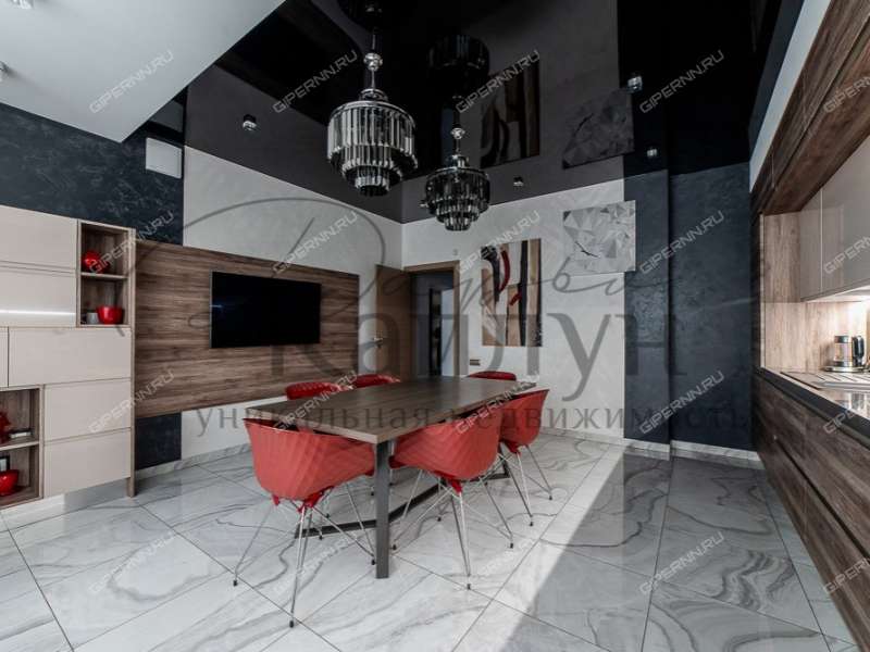 пятикомнатная квартира на улице Воровского дом 24