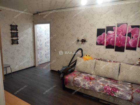 3-komnatnaya-ul-geroya-chugunova-d-5a фото