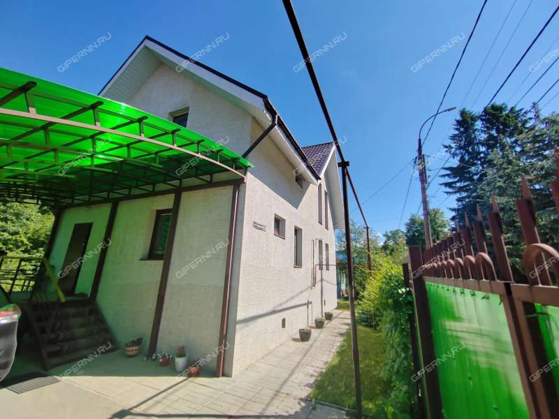 дом на Садовая ул. посёлок Октябрьский