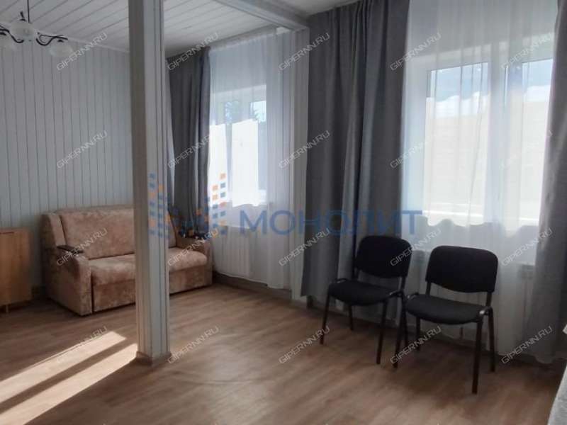 дом на Центральной улице село Курилово