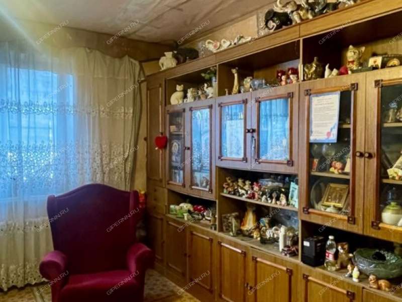 трёхкомнатная квартира на Львовской улице дом 8