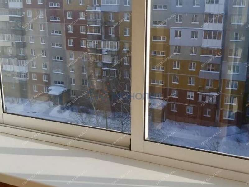 трёхкомнатная квартира на улице Верхнепечёрская дом 8