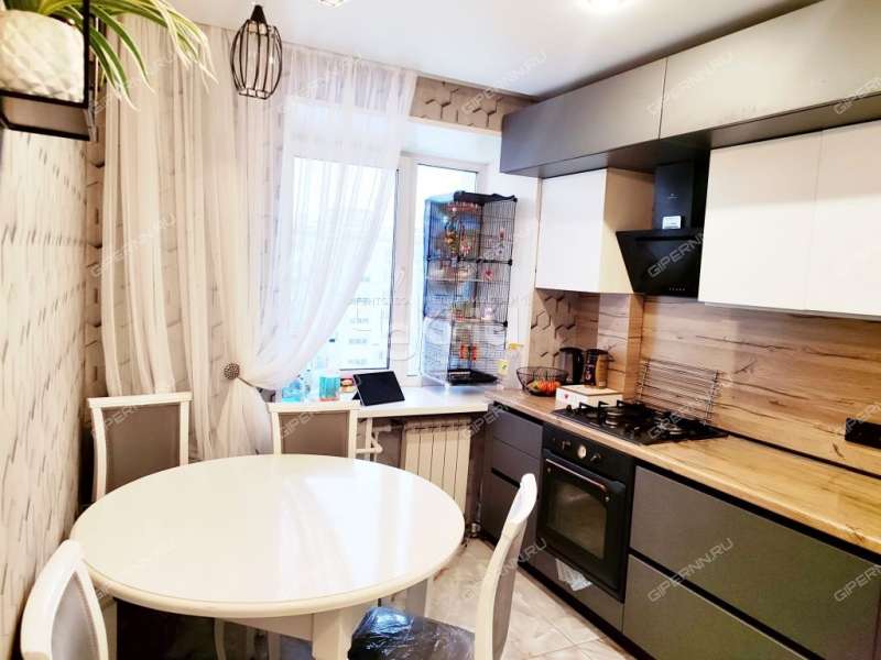 трёхкомнатная квартира на улице Октябрьской Революции дом 40