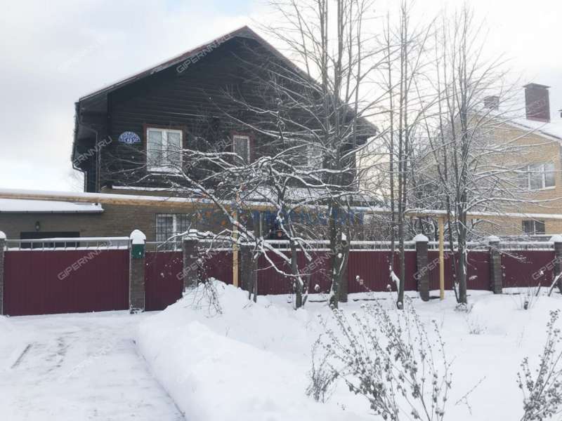 1/2 дома в слободе Верхнепечёрская