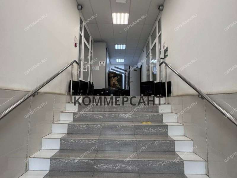 здание под офис, торговую площадь на Большей Печёрской улице