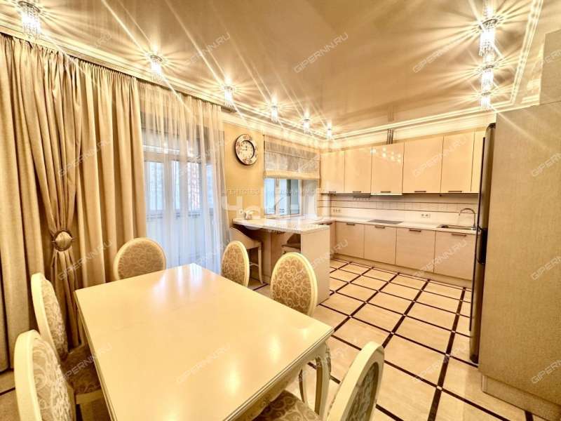 трёхкомнатная квартира на улице Коминтерна дом 139