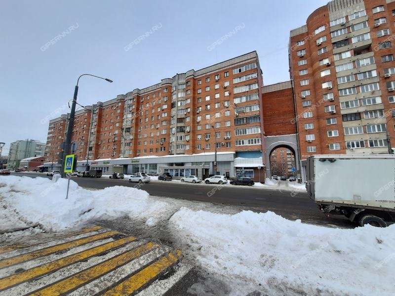 помещение под торговую площадь на Максима Горького ул., д.140