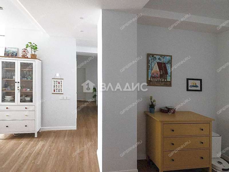 трёхкомнатная квартира на Ошарской улице дом 16